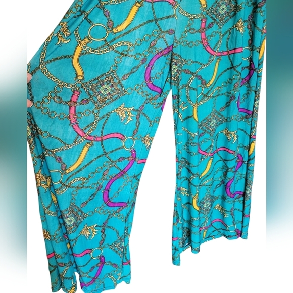 SEXY CUTE TEAL CHAIN PRINT STRETCH JUMPSUIT - Picture 6 of 7
